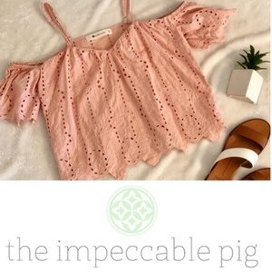 🛍 Impeccable Pig pink OTS blouse (relisted)